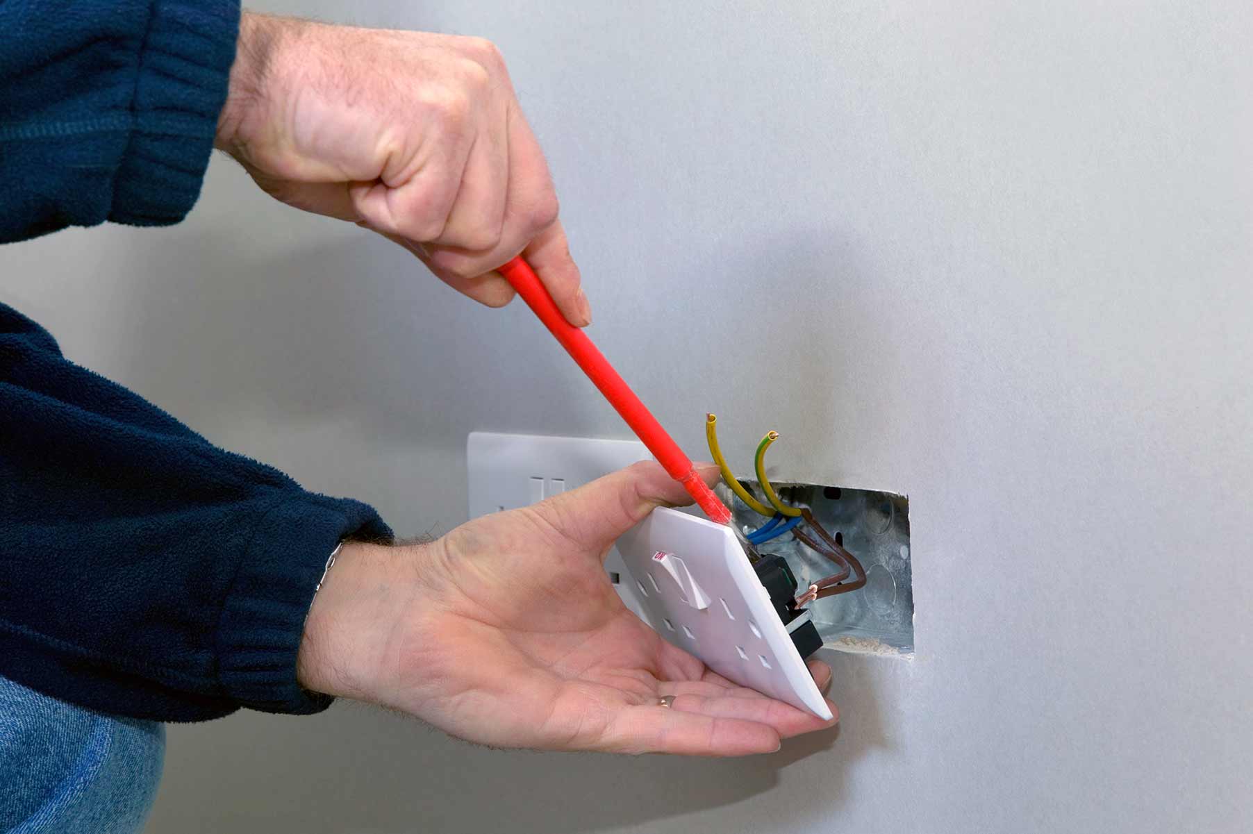 Our electricians can install plug sockets for domestic and commercial proeprties in Grangetown and the local area. 